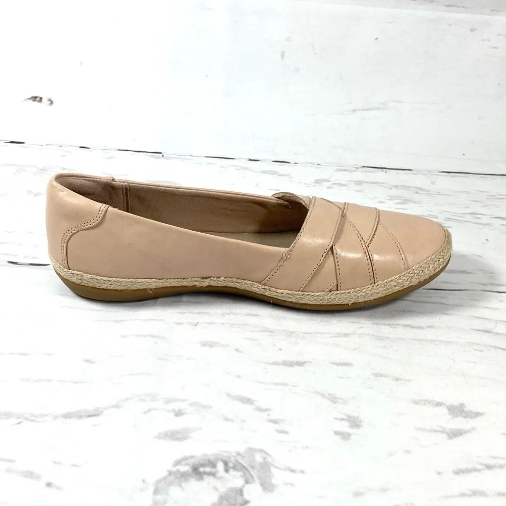 Clarks‎ Danelly Shine Flats Women’s Size 7.5M Blush Leather Slip On Shoes.